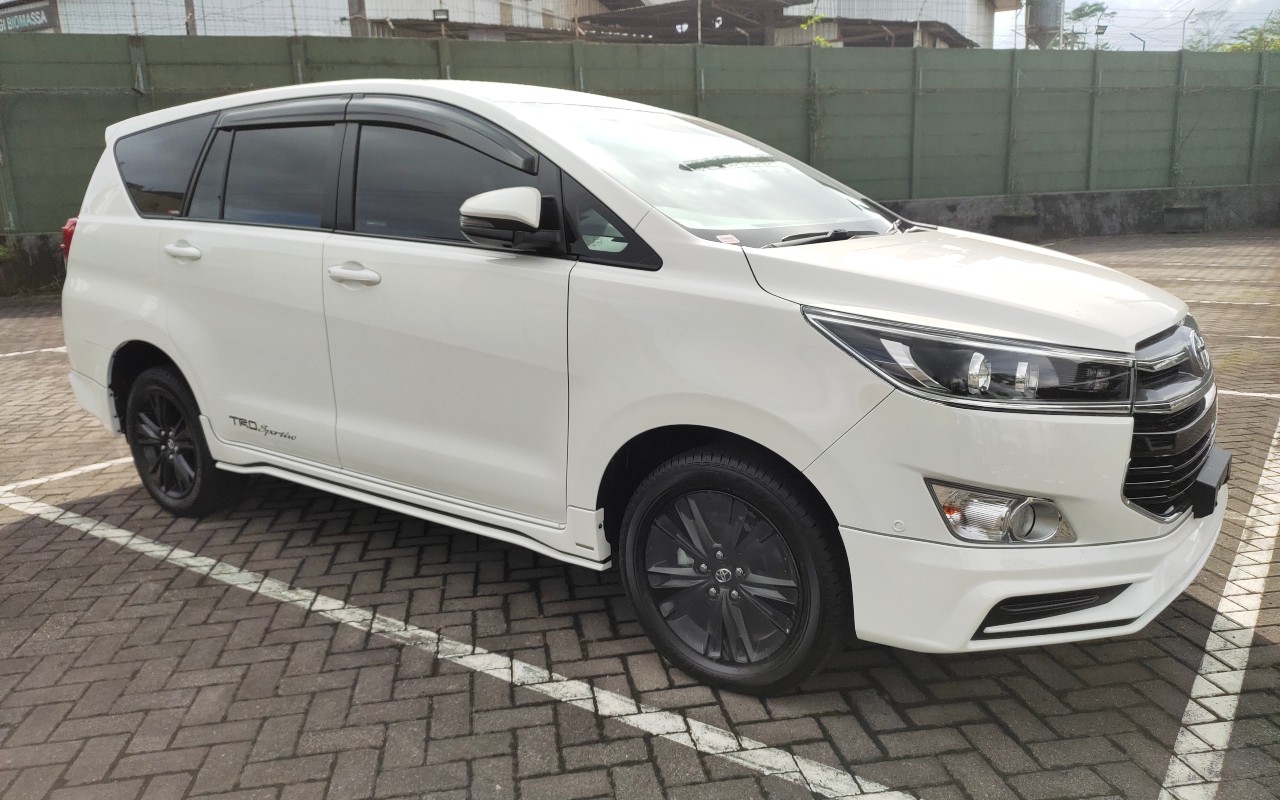 Toyota Innova Reborn